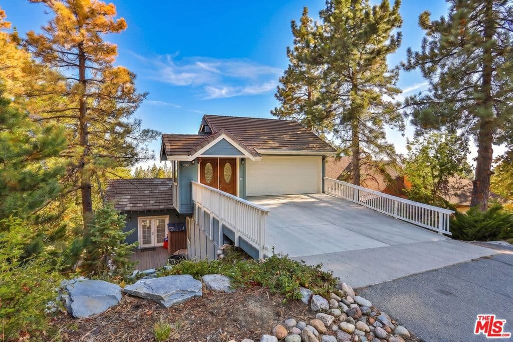 30139 Enchanted Way
