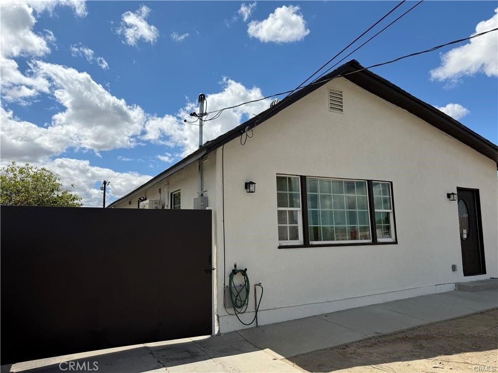 1271 W 19th