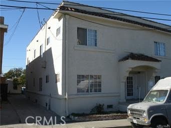 801 Alamitos Avenue