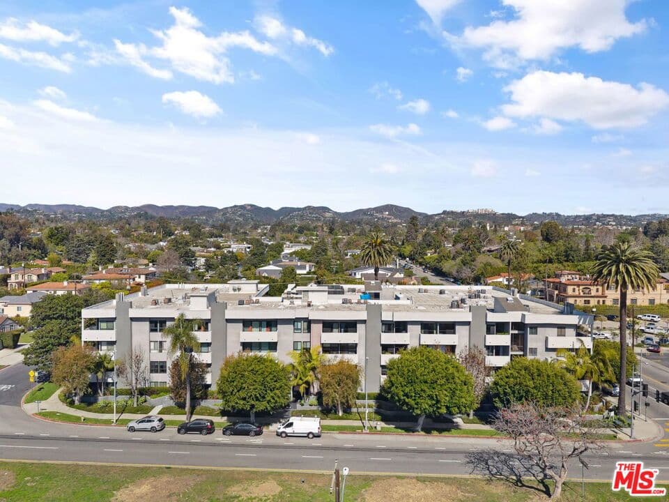 12115 San Vicente Boulevard 111