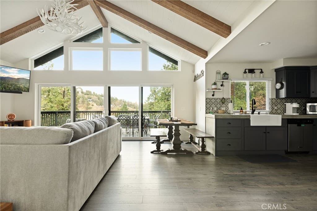 24379 San Moritz