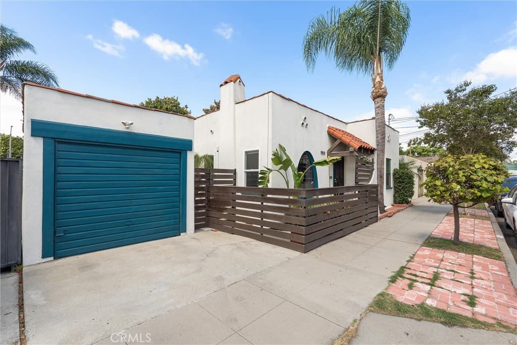 1959 Henderson Avenue