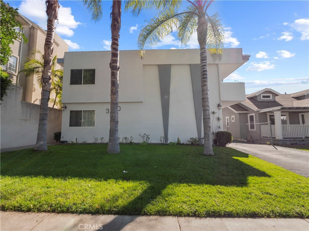 350 W Wilson