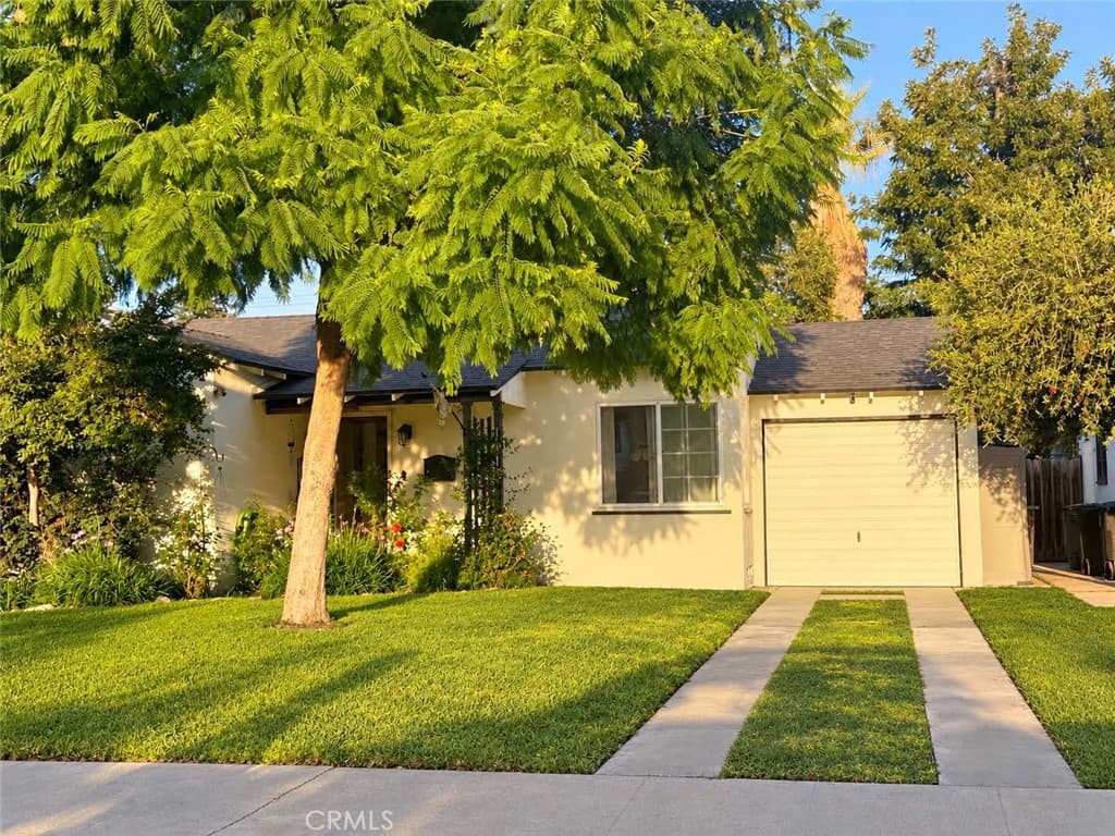 1910 N Evergreen