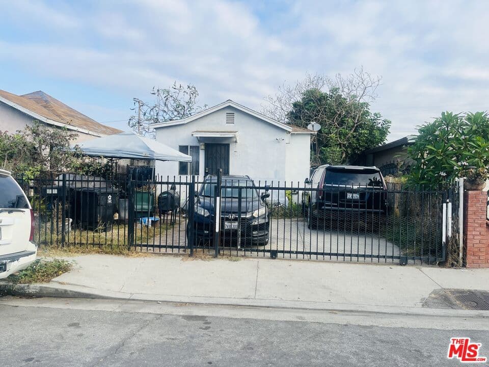 2441 E 114th Street