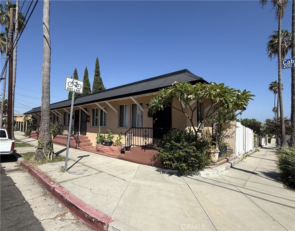 202 N Cabrillo