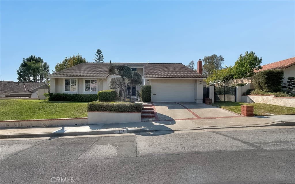 1801 Via Palomares