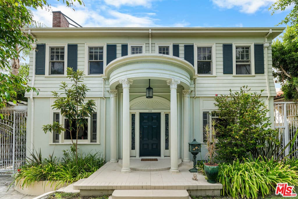 1939 N Hobart Boulevard