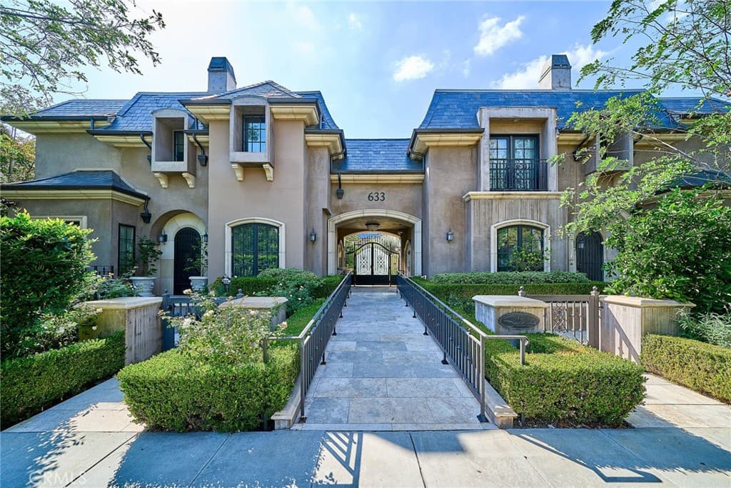 633 S Lake 4