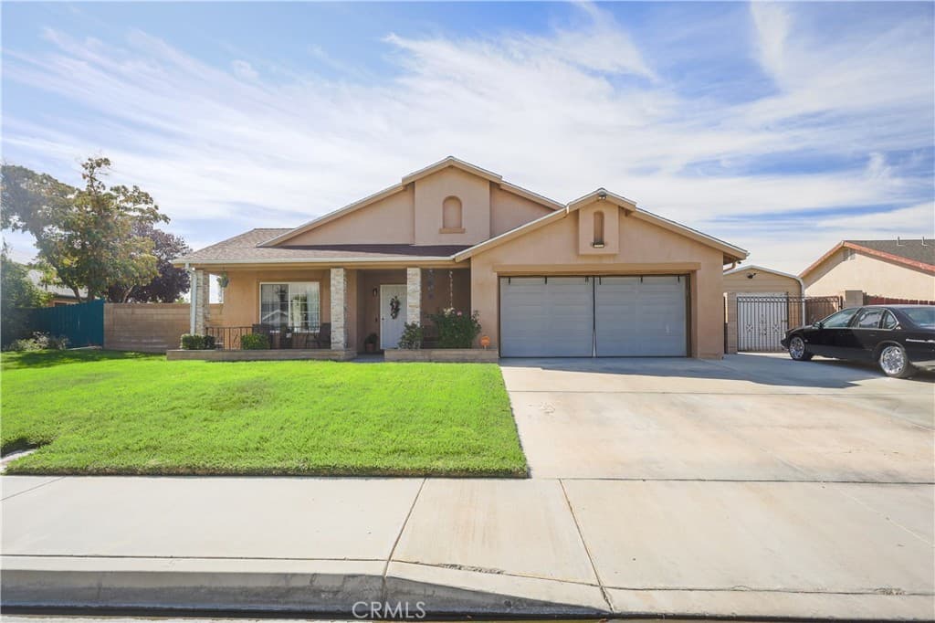 3310 Kayak Street