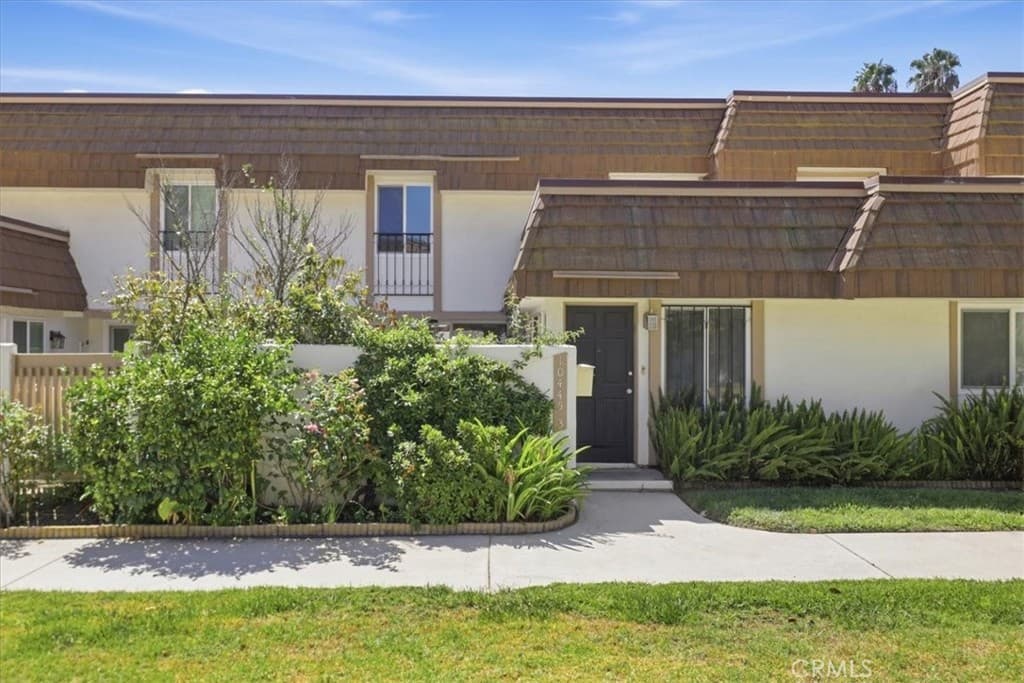 10445 Larwin unit 3 3