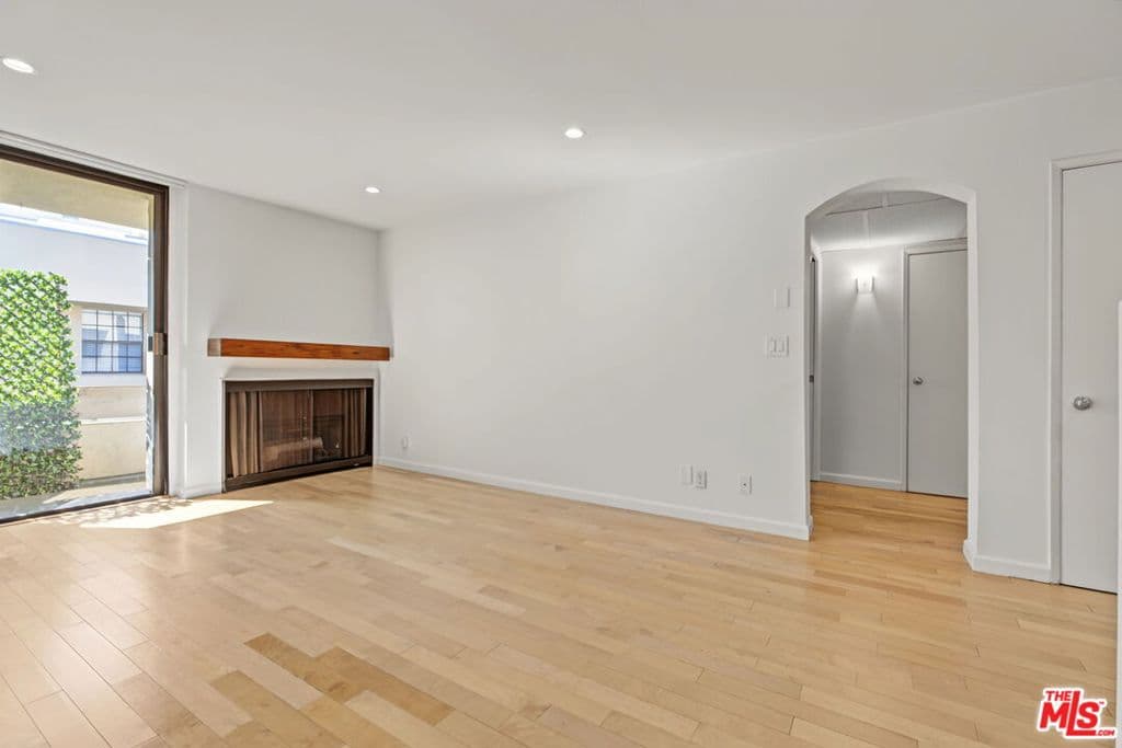 740 N Kings Road 314