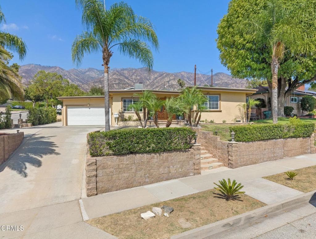 923 Crestview Drive