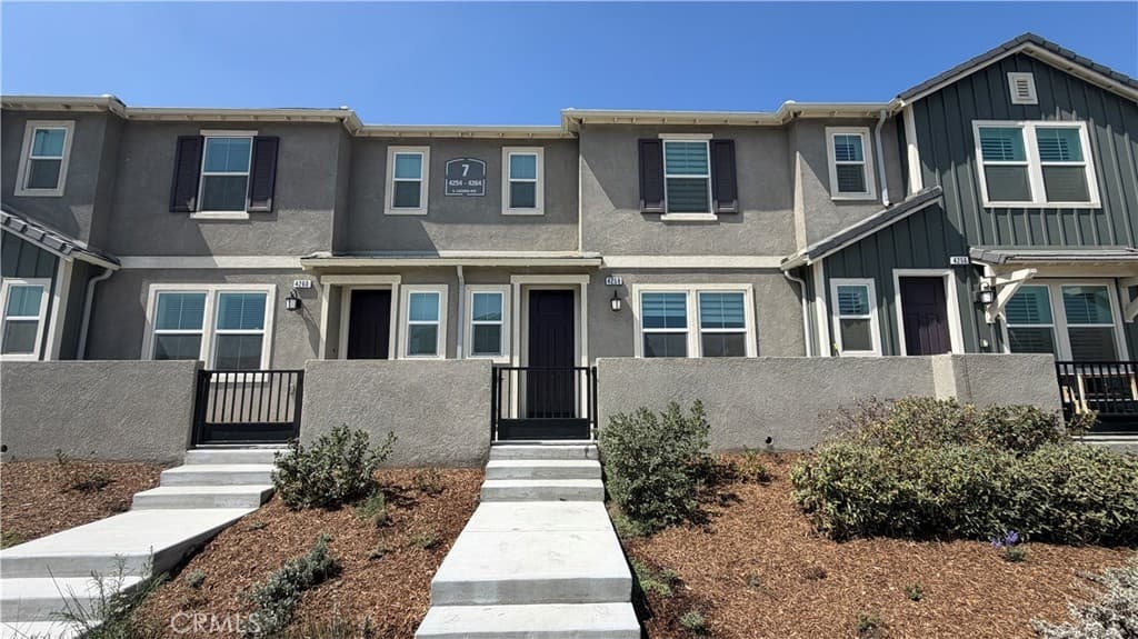 4258 S Laguna