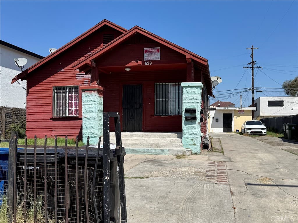 627 W 75th