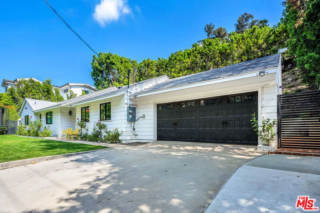 1450 N Bundy Drive