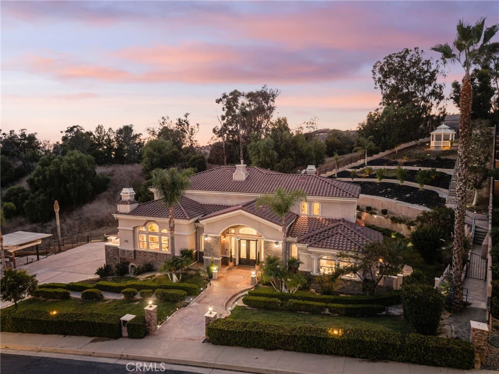 15841 Aurora Crest