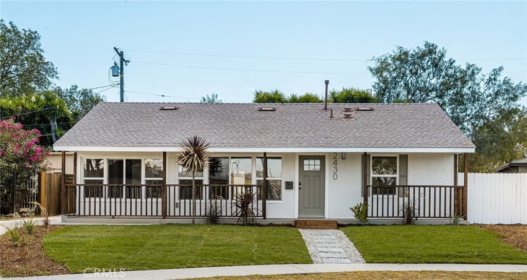2430 W Bennett