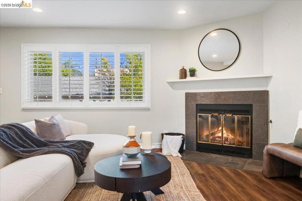 163 N Parkwood AVE APT 3