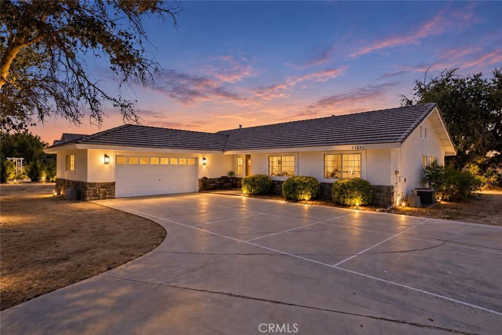43831 Victor Place