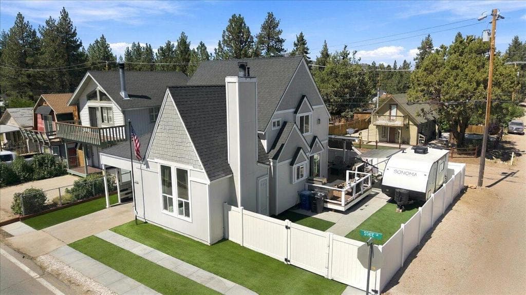 2125 State Lane
