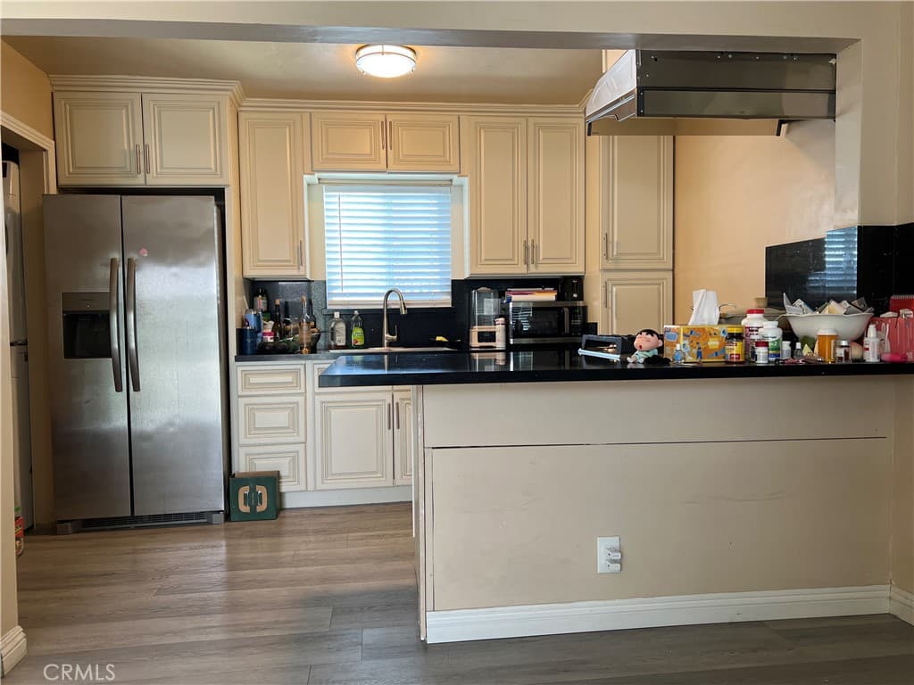 3722 Cypress