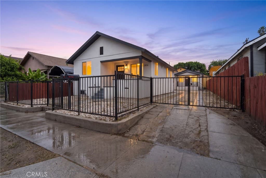 3818 Crawford