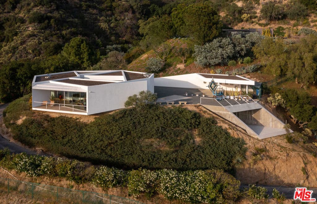 3947 Markridge Road