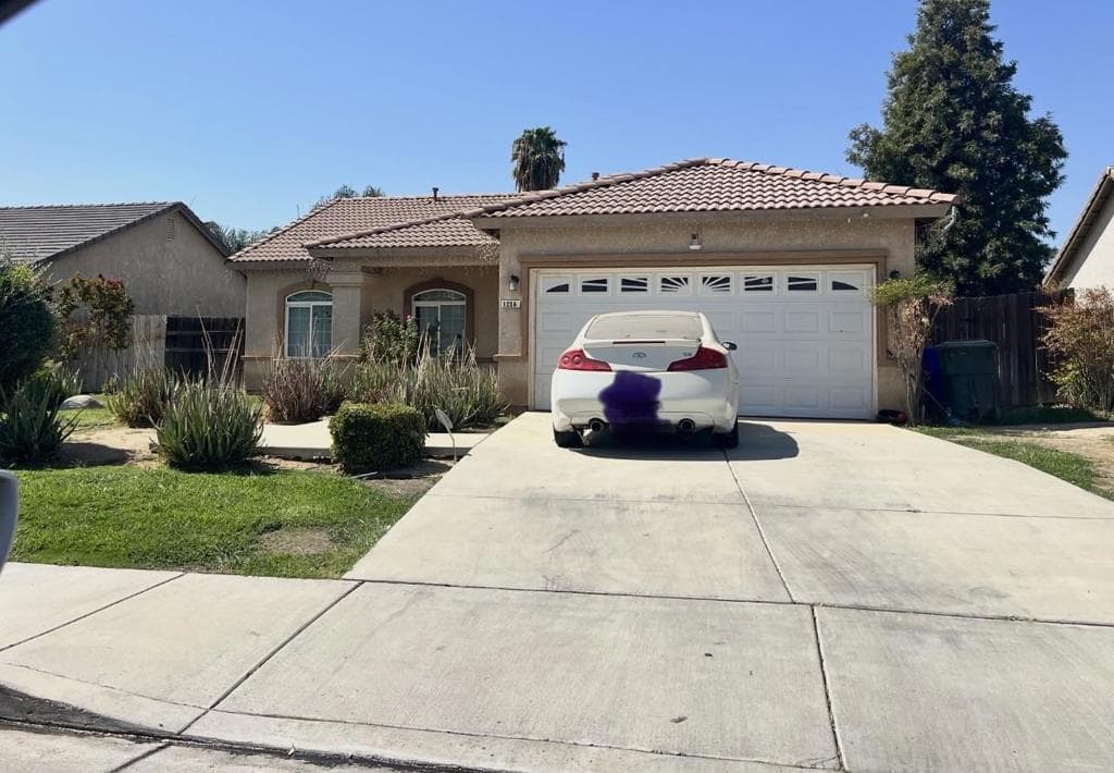 1236 Esperanza Street
