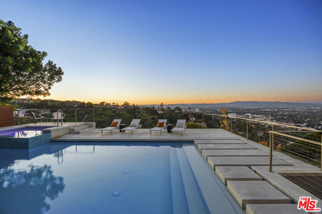 3851 Beverly Ridge Drive