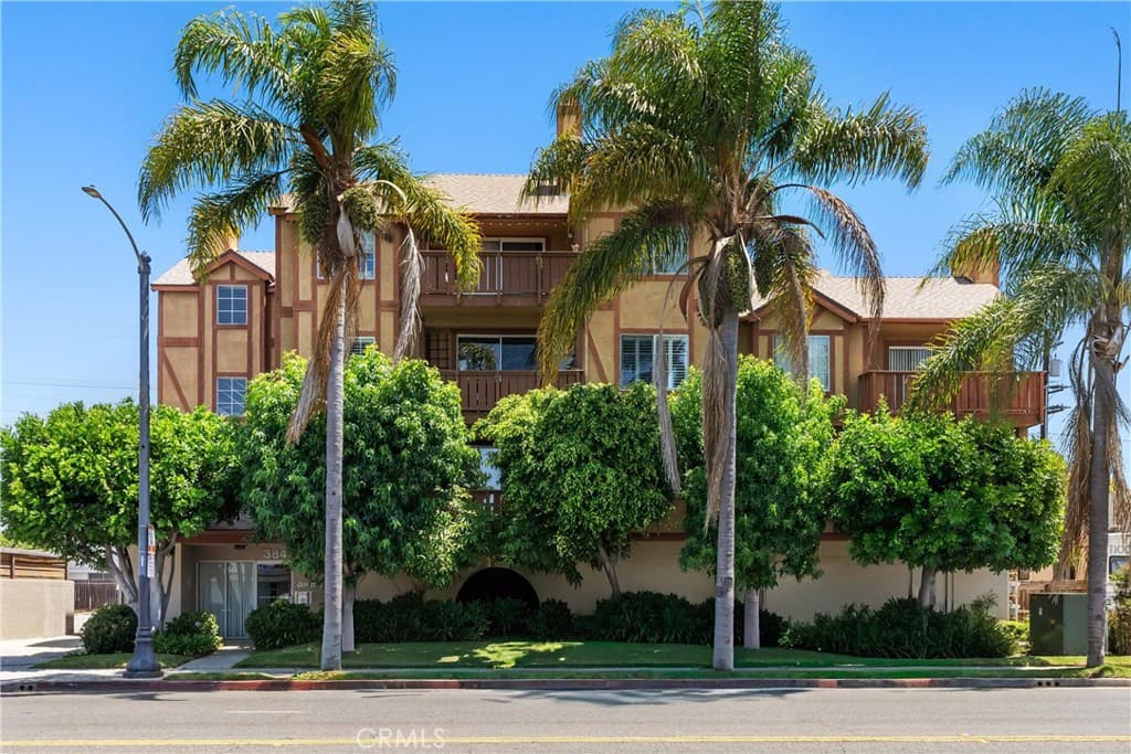 384 Redondo Avenue 401