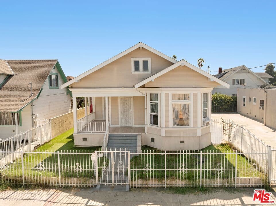 610 E 24th Street