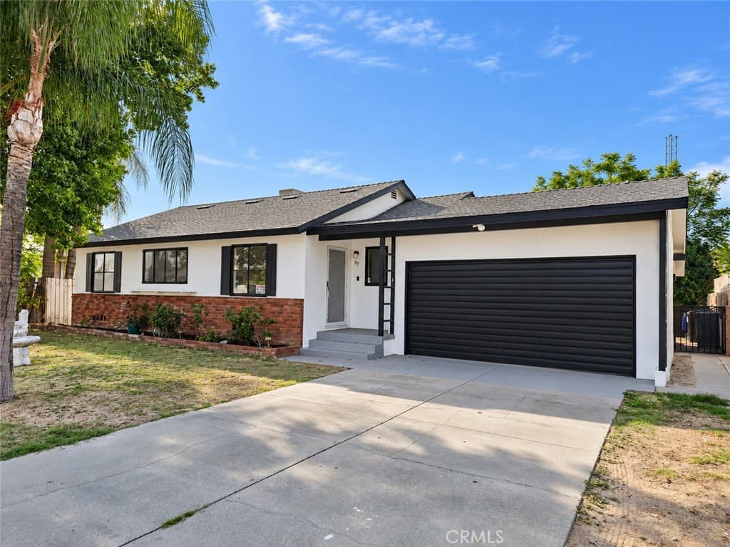 237 W Van Koevering Street