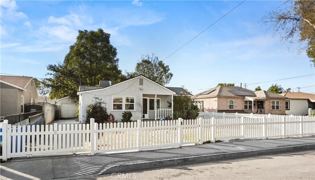 1617 N Gordon Court