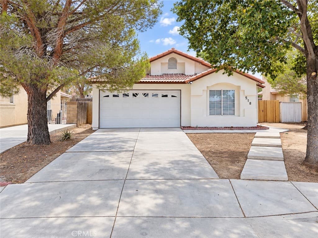 518 E Avenue J11
