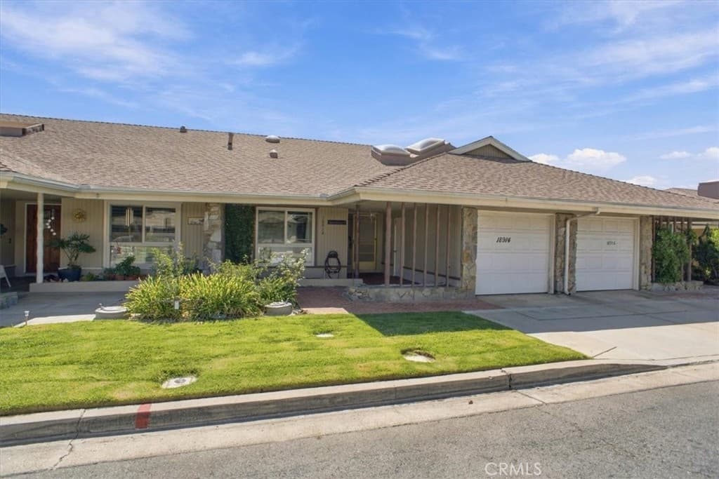 18914 Circle Of The Oaks