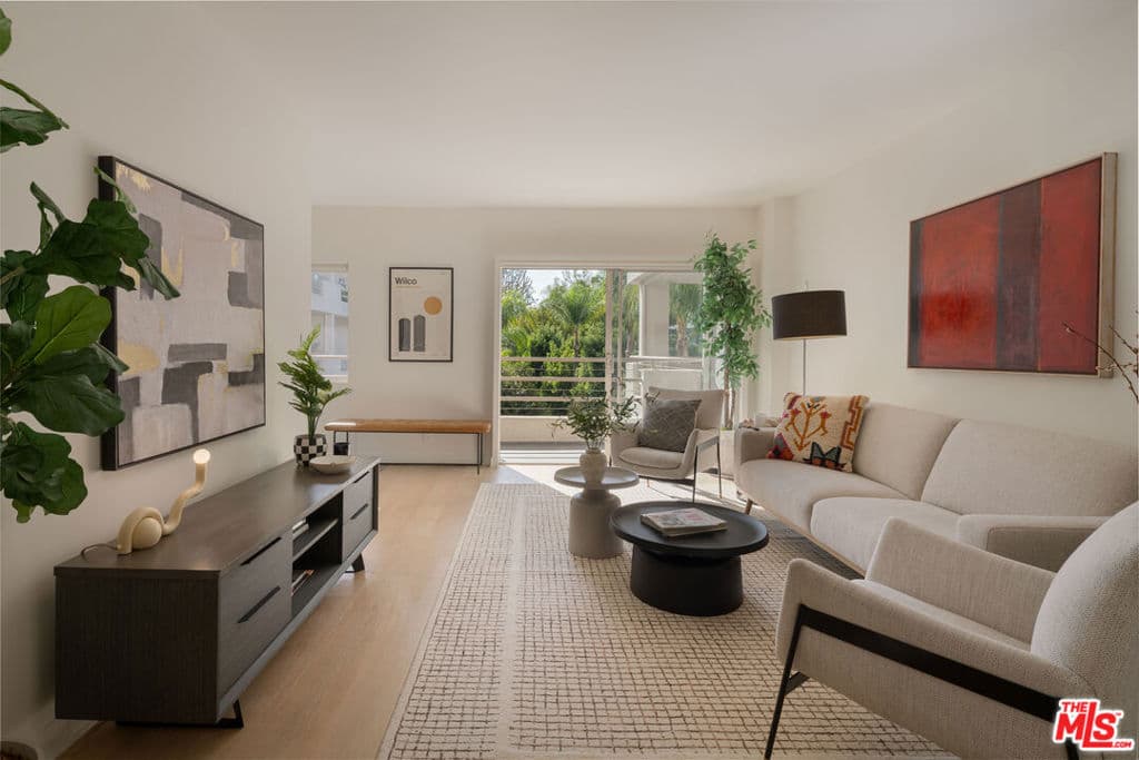 1131 Alta Loma Road 428