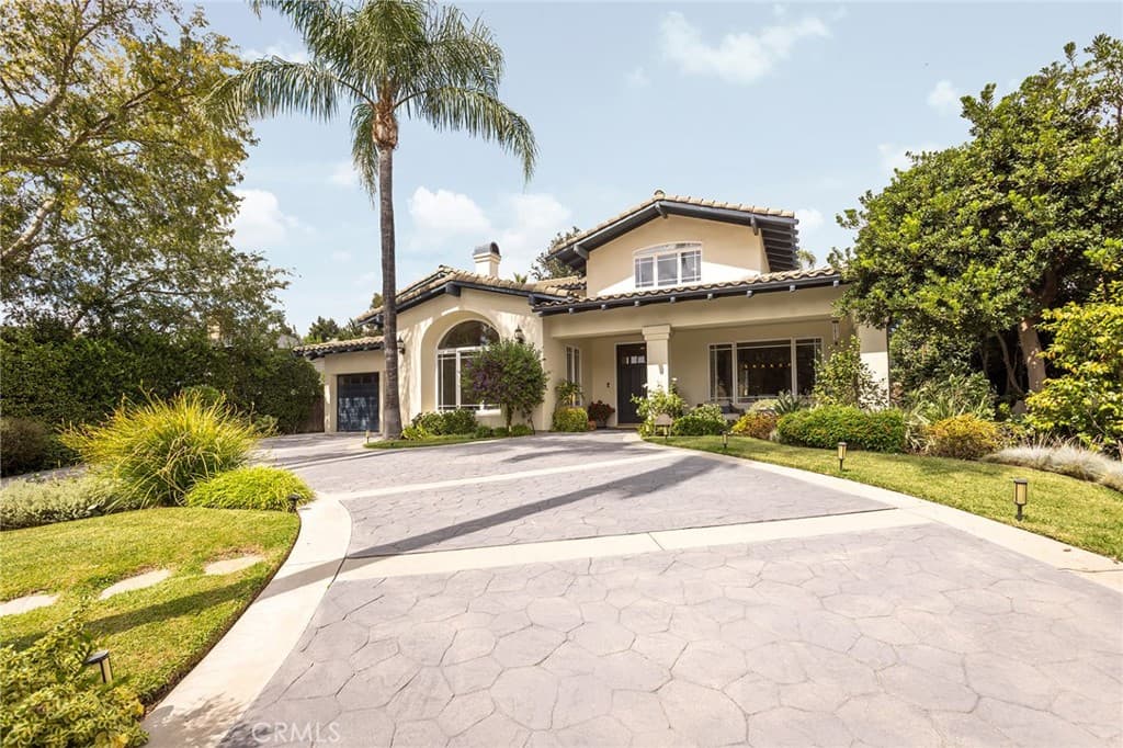 1935 Lyans Drive