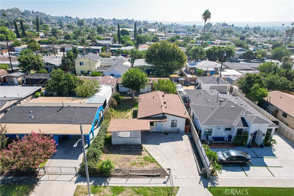 128 N Sandalwood Avenue