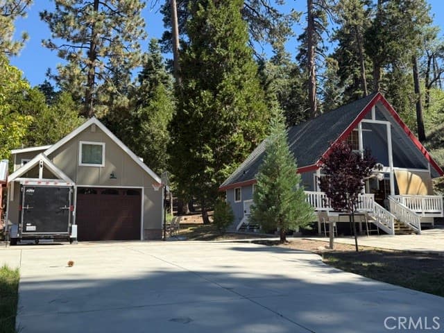 647 Lone Pine
