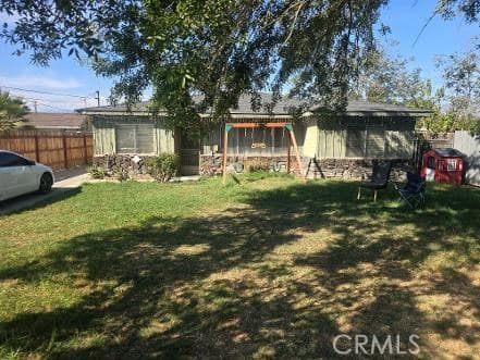 1482 E Davidson
