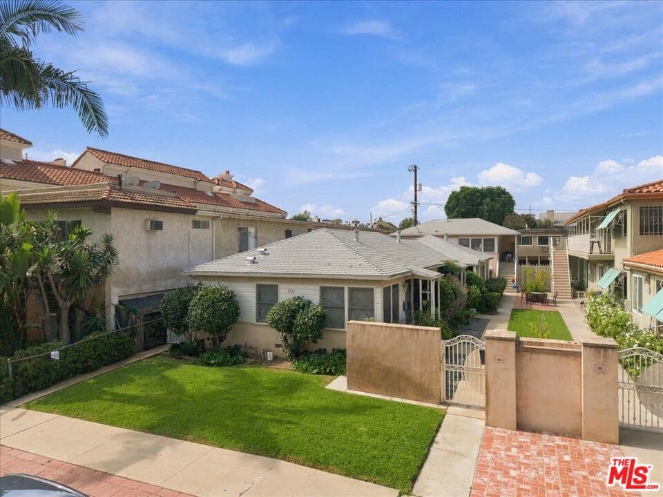 Home in Los Angeles, 90025