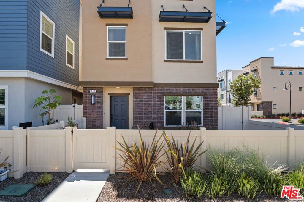 716 Sienna Way