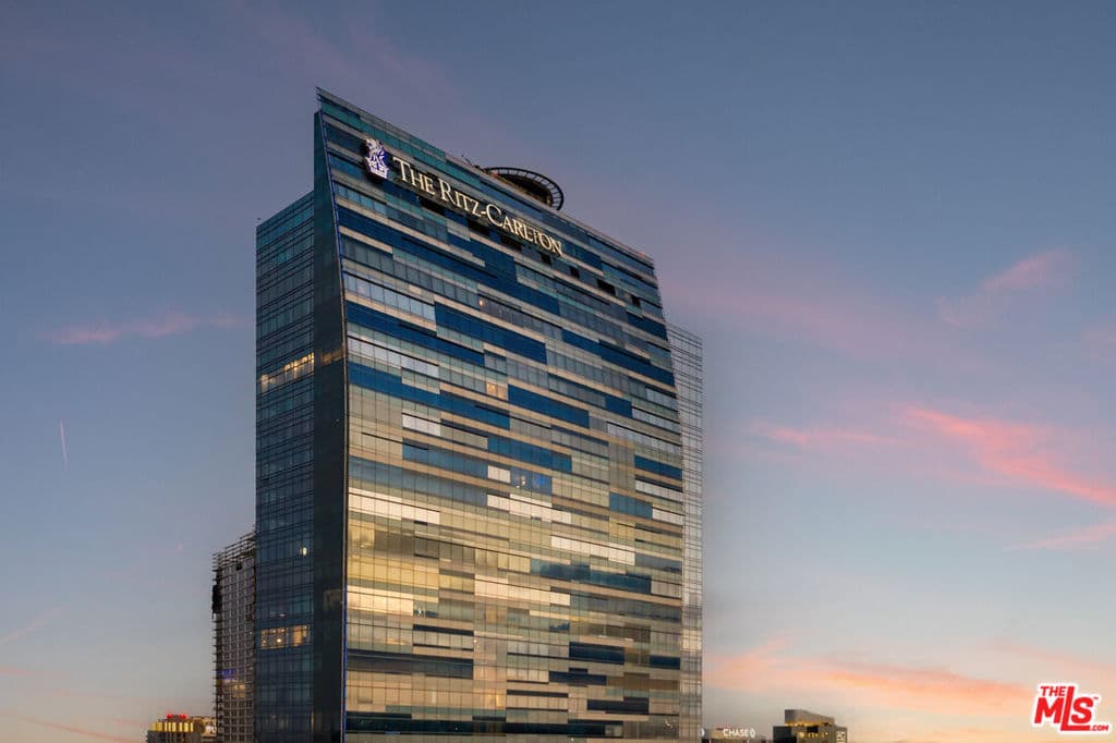 900 W Olympic Boulevard 34J