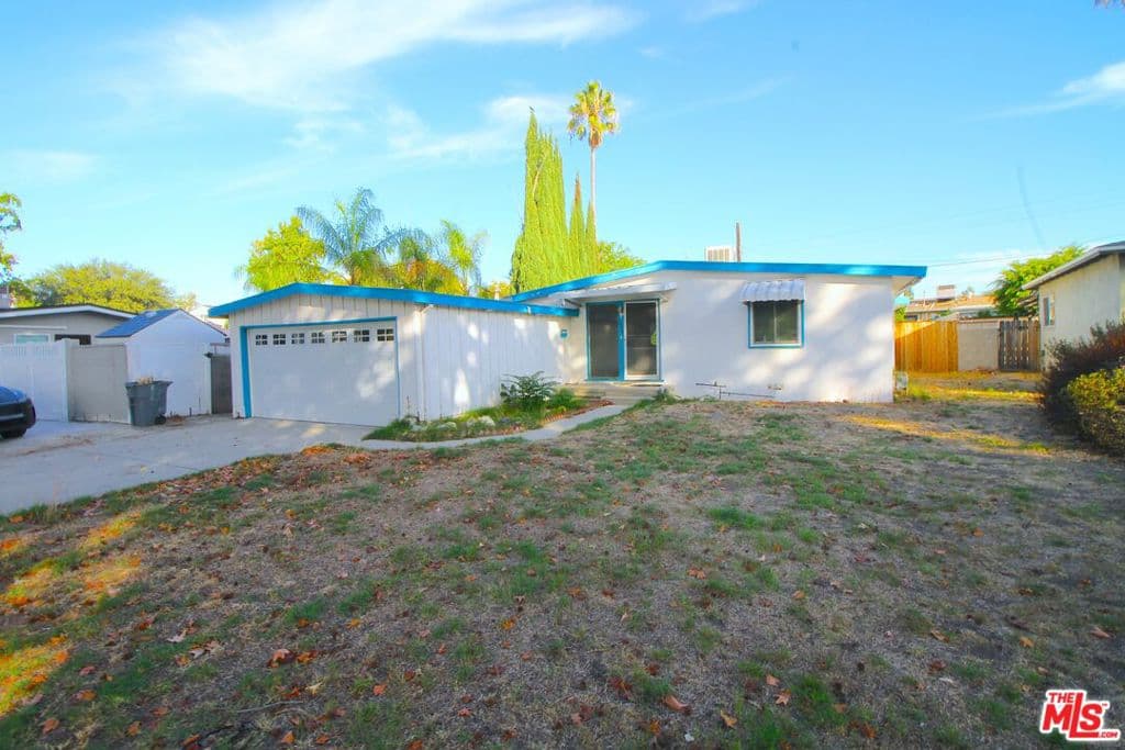 13149 Archwood Street