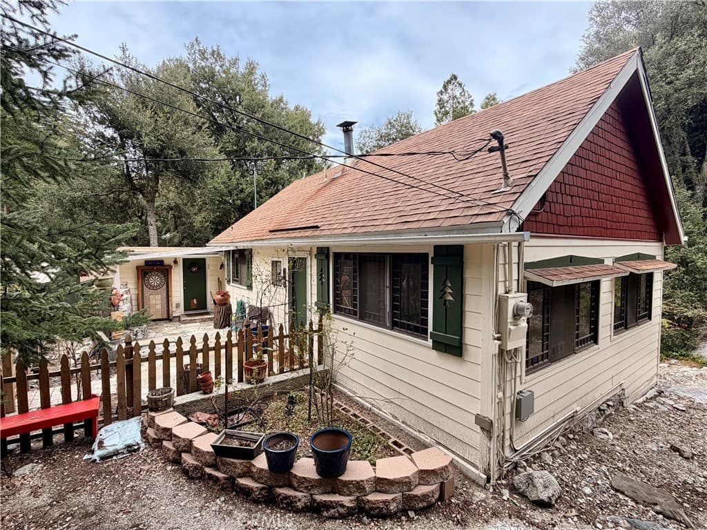 9211 Corral