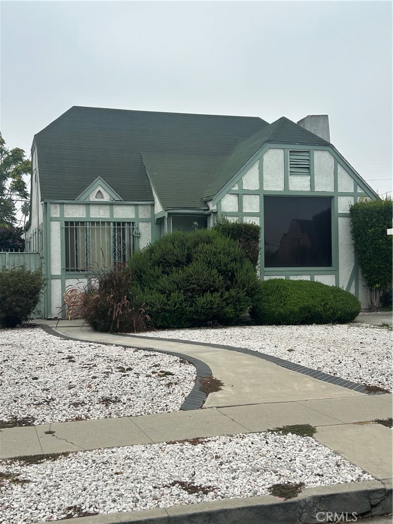 544 W 112th