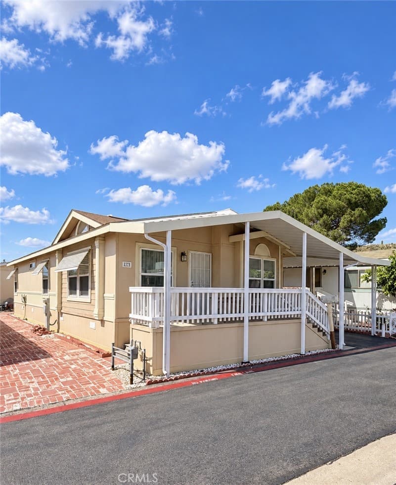 18323 Soledad Canyon Road 17