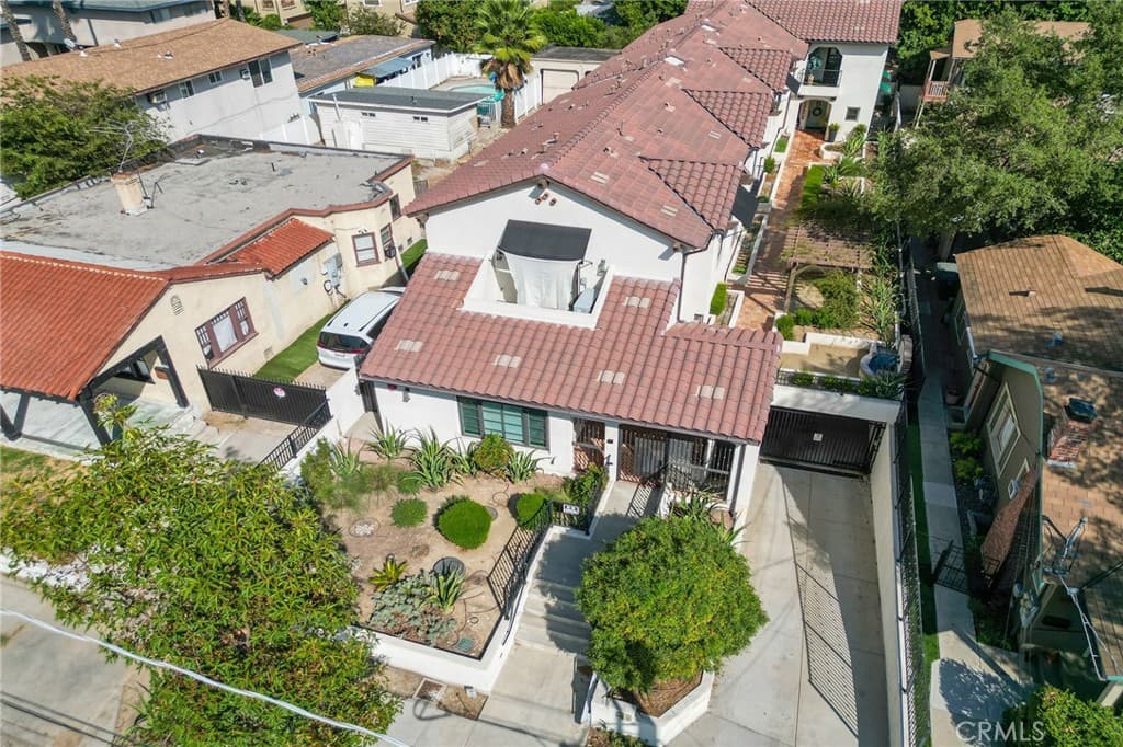 262 N Wilson Avenue 104