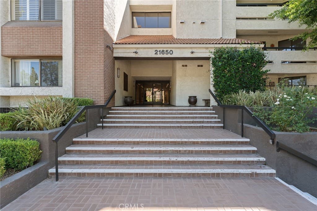 21650 Burbank 203